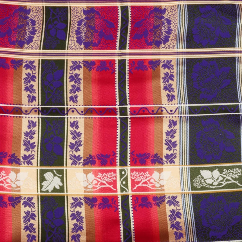 AUTHENTIC Bunad Norwegian shawl TYRIHANS 100% silk scarf Norway 70cm A37