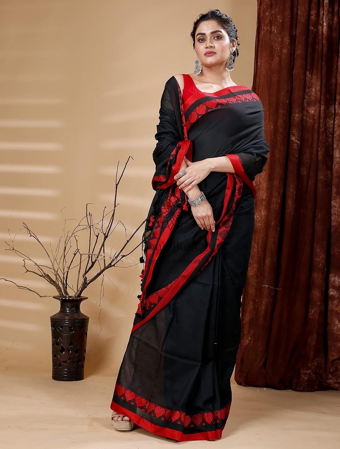Women’s Woven Heart Motif Handloom Cotton Blend Saree