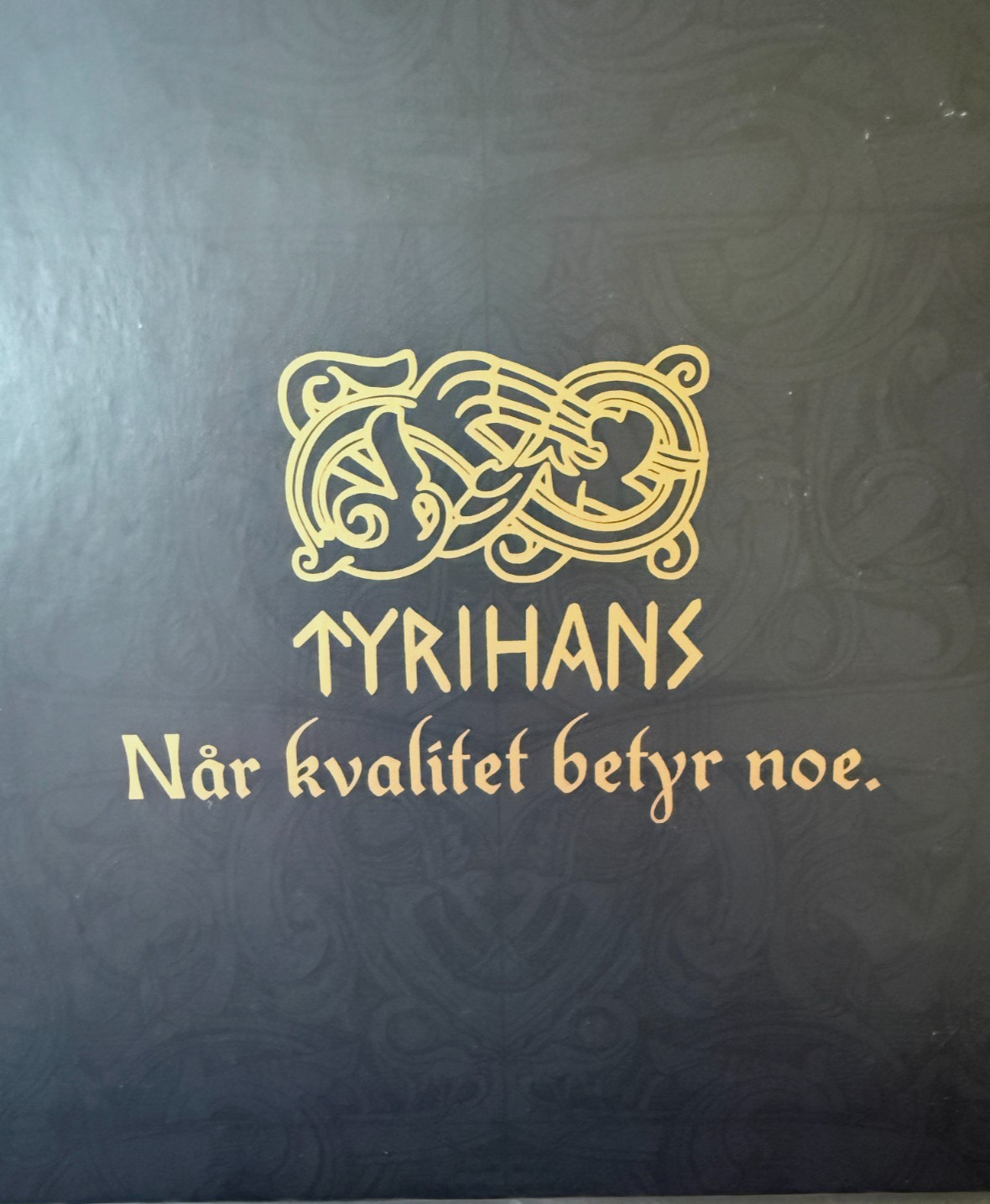 AUTHENTIC Bunad Norwegian shawl TYRIHANS 100% silk scarf Norway 70cm E05