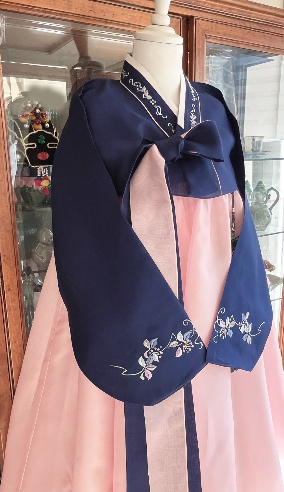 Women’s Korean Traditional Dress Hanbok Set-Navy Jacket & Pink Skirt / Petticoat