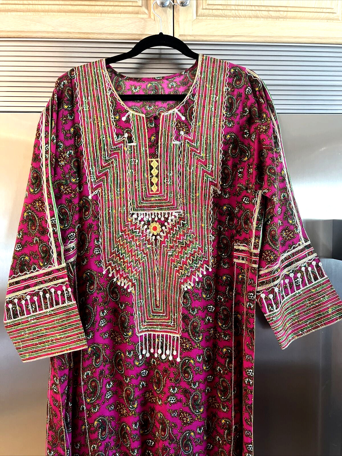 CAFTAN JALABIYA DJELLABA MAXI LONG DRESS MAGENTA W/GREEN WHITE RED GOLD PAISLEY