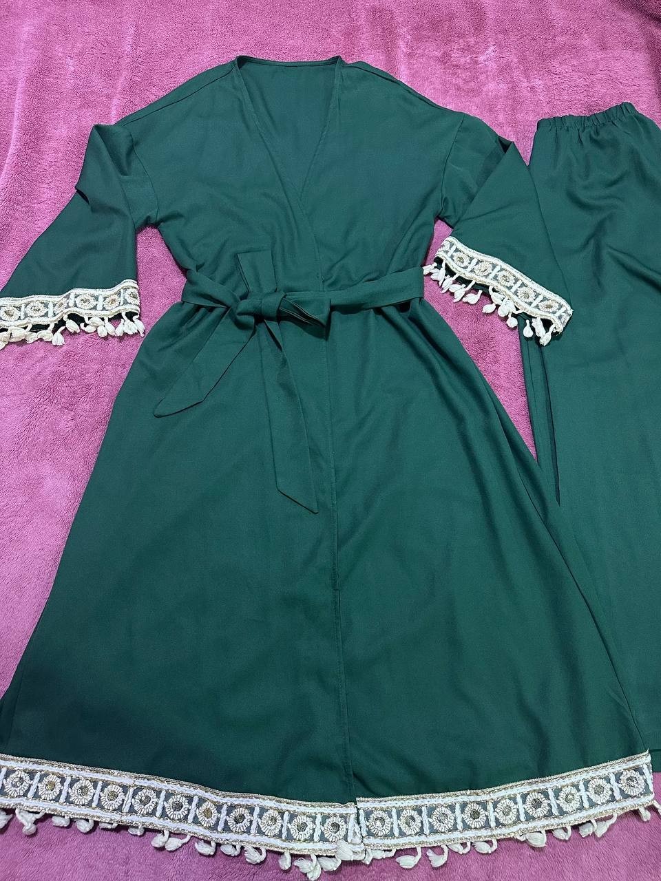 Elegant Emerald Green 2-Piece Abaya Set – Embroidered Kimono & Trousers – Size L