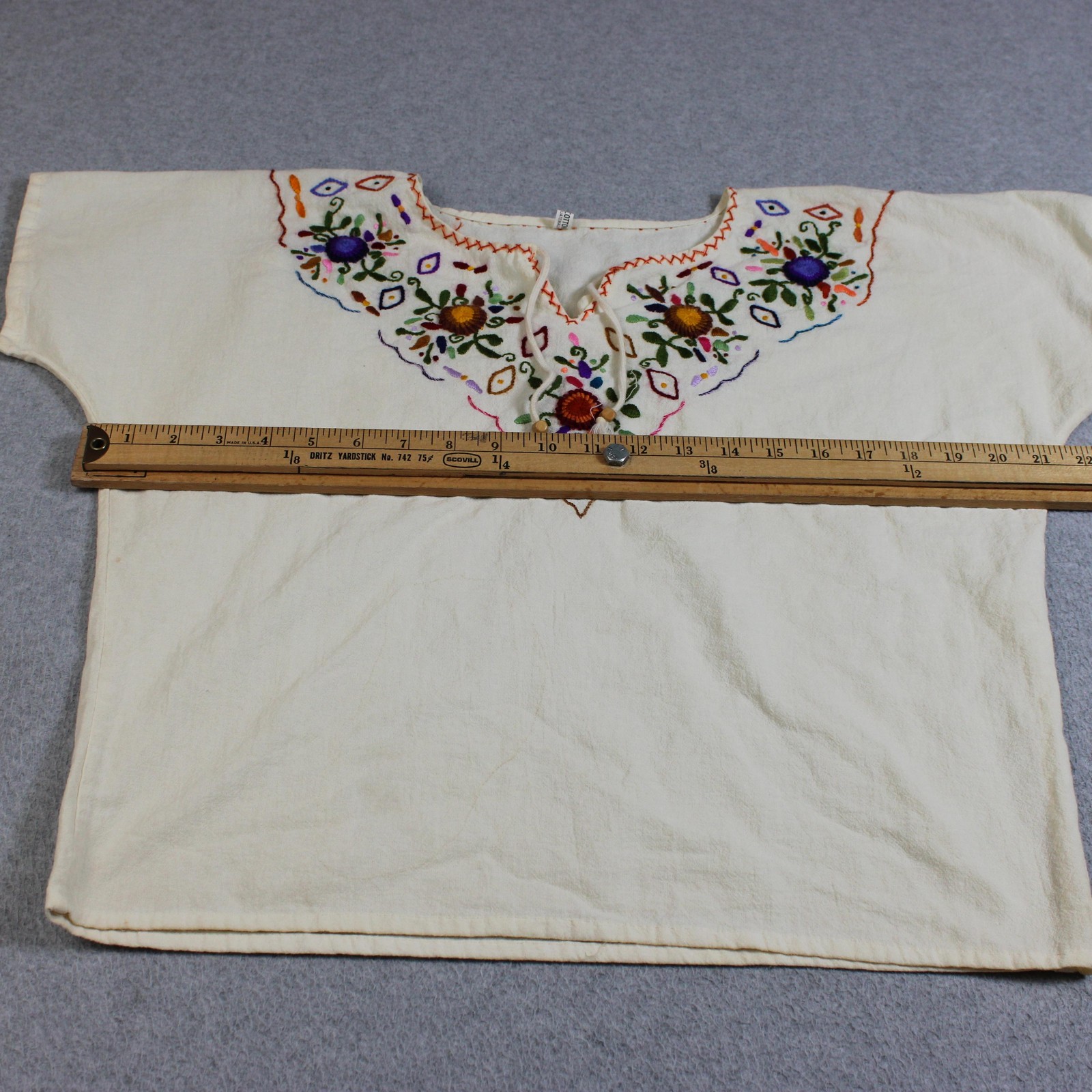 Vintage Guatemalan Embroider Shirt Women Small White Boho Floral Cotton Peasant