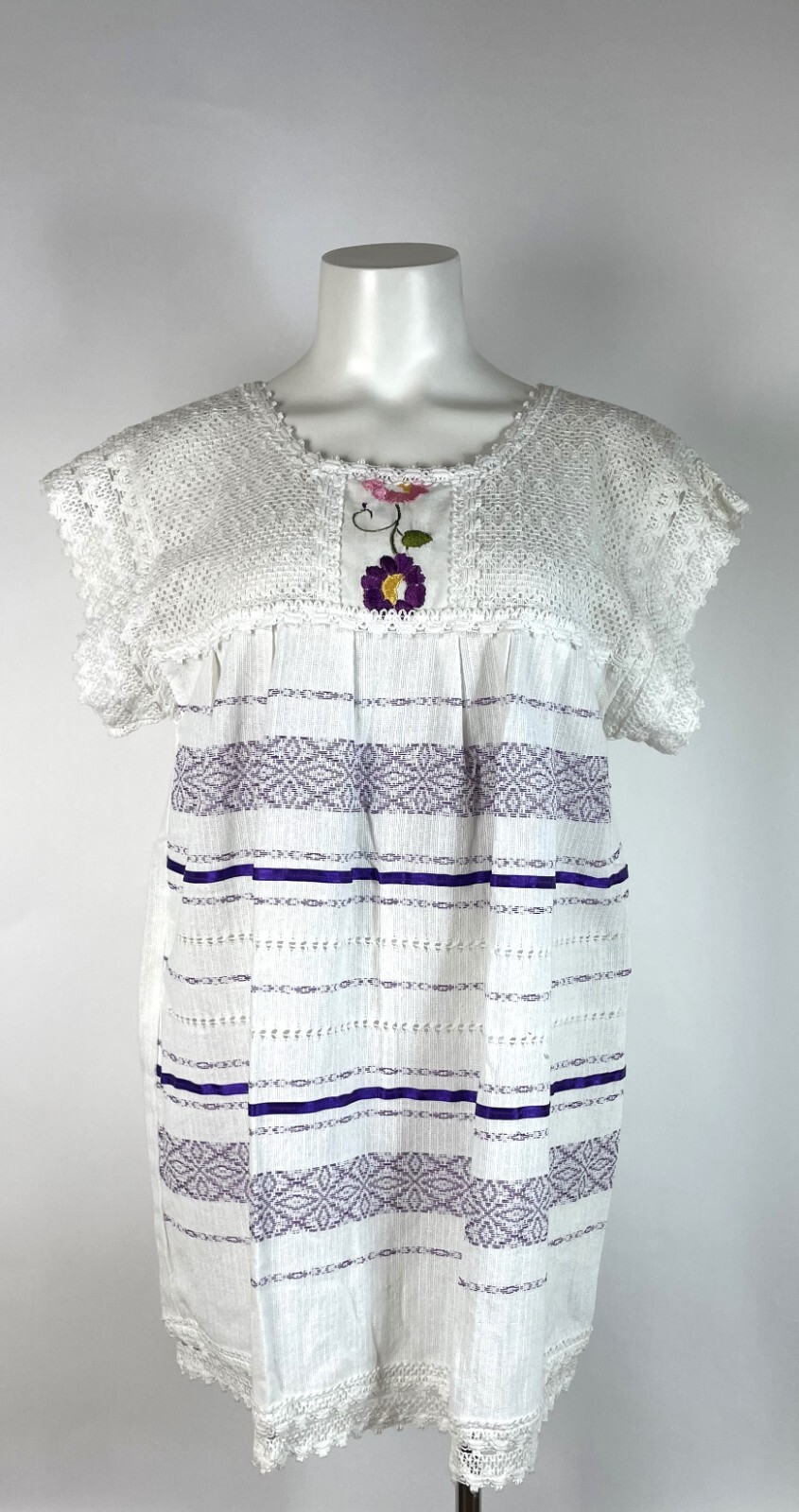 Mexican Huipil Embroidered Lace Floral Hand Stitched Vintage Top Large 38″ Bust