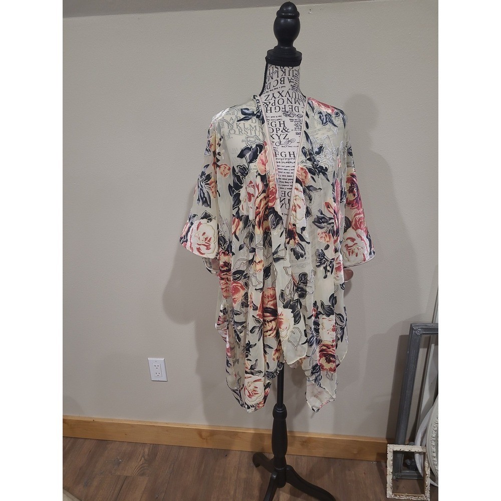 L.A.Soul Floral Kimono Cover up velvet burnout boho Women SZ OS festival pink