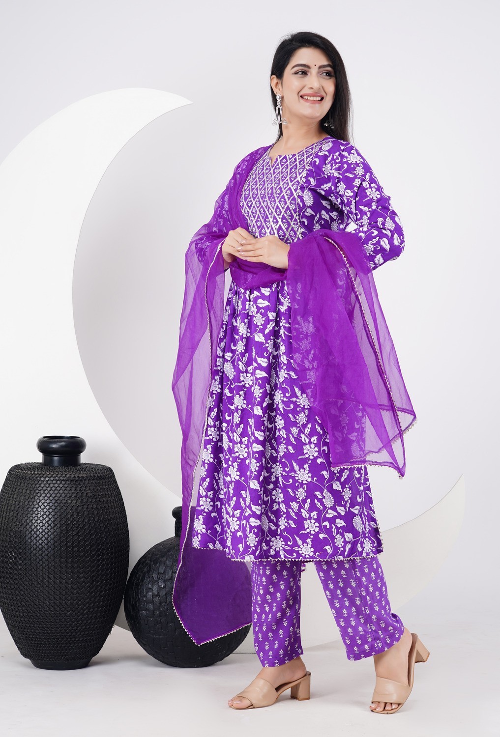 Women’s New stylish purple kurti pants set with dupatta indian pakistani