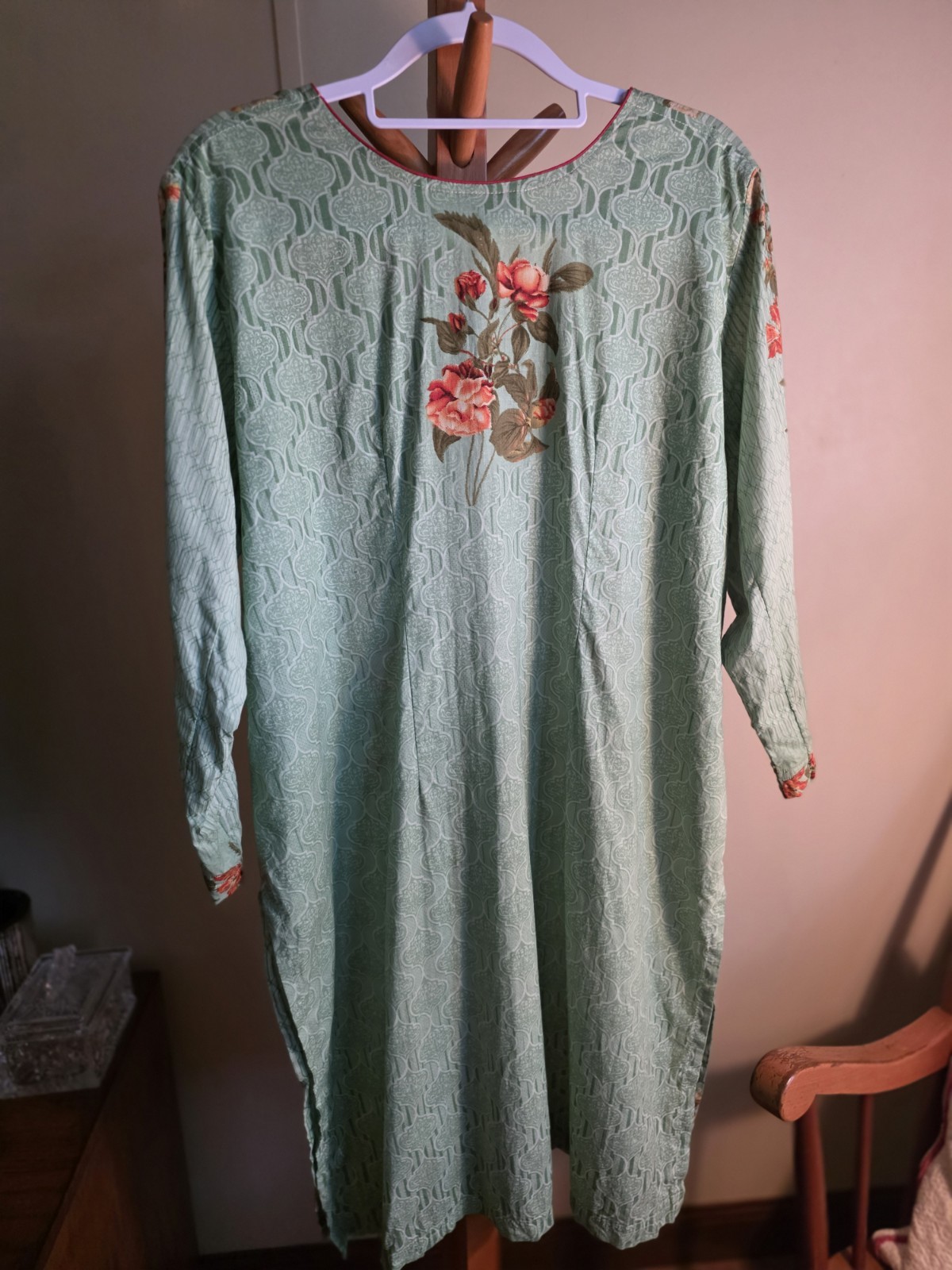 ladyline Women’s Green Floral Embroidered Kurti/ Kurta, Cotton Lace, Buttons
