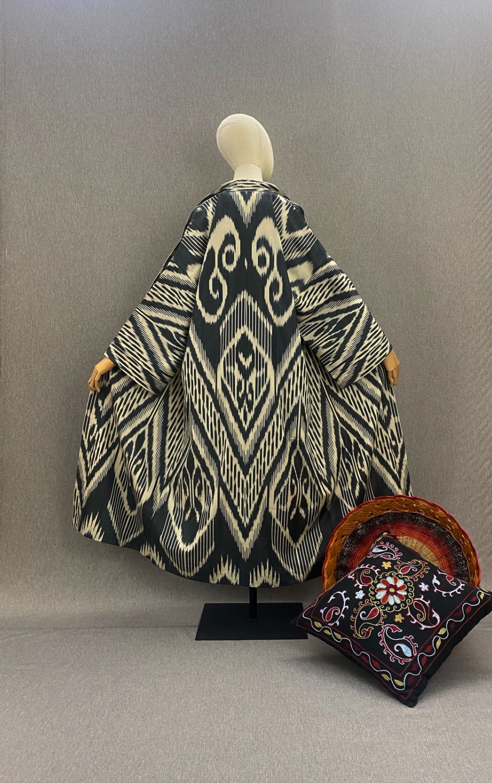 Uzbek silk ikat chapan/Cotton jacket/Boho coat/Ethnic abaya cape/Tribal kimono