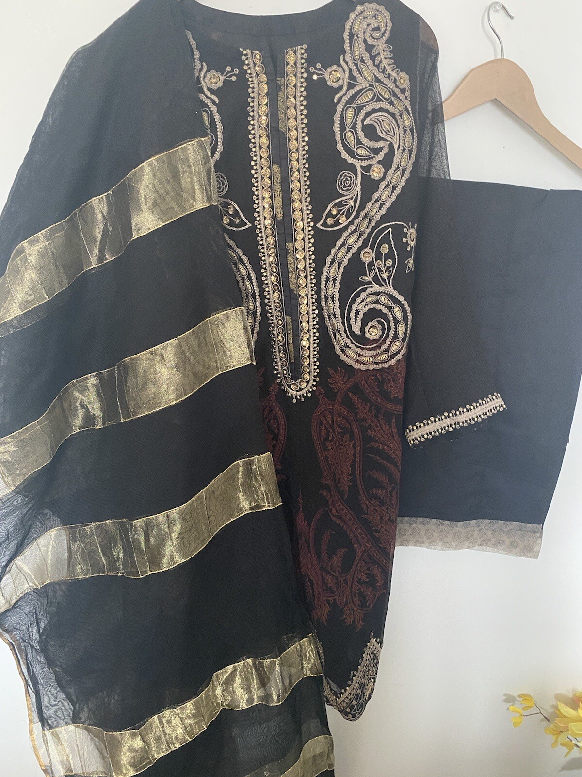 Pakistani/Indian Branded New Cotton Net 3piece By Ethnic In Medium
