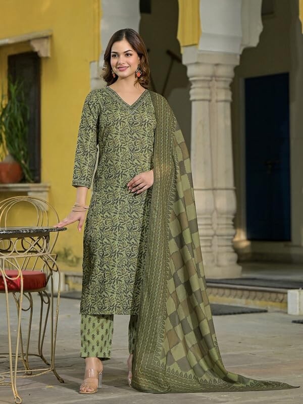 Women’s Green Rayon Blend Floral Straight Printed Kurta Pant With Dupatta