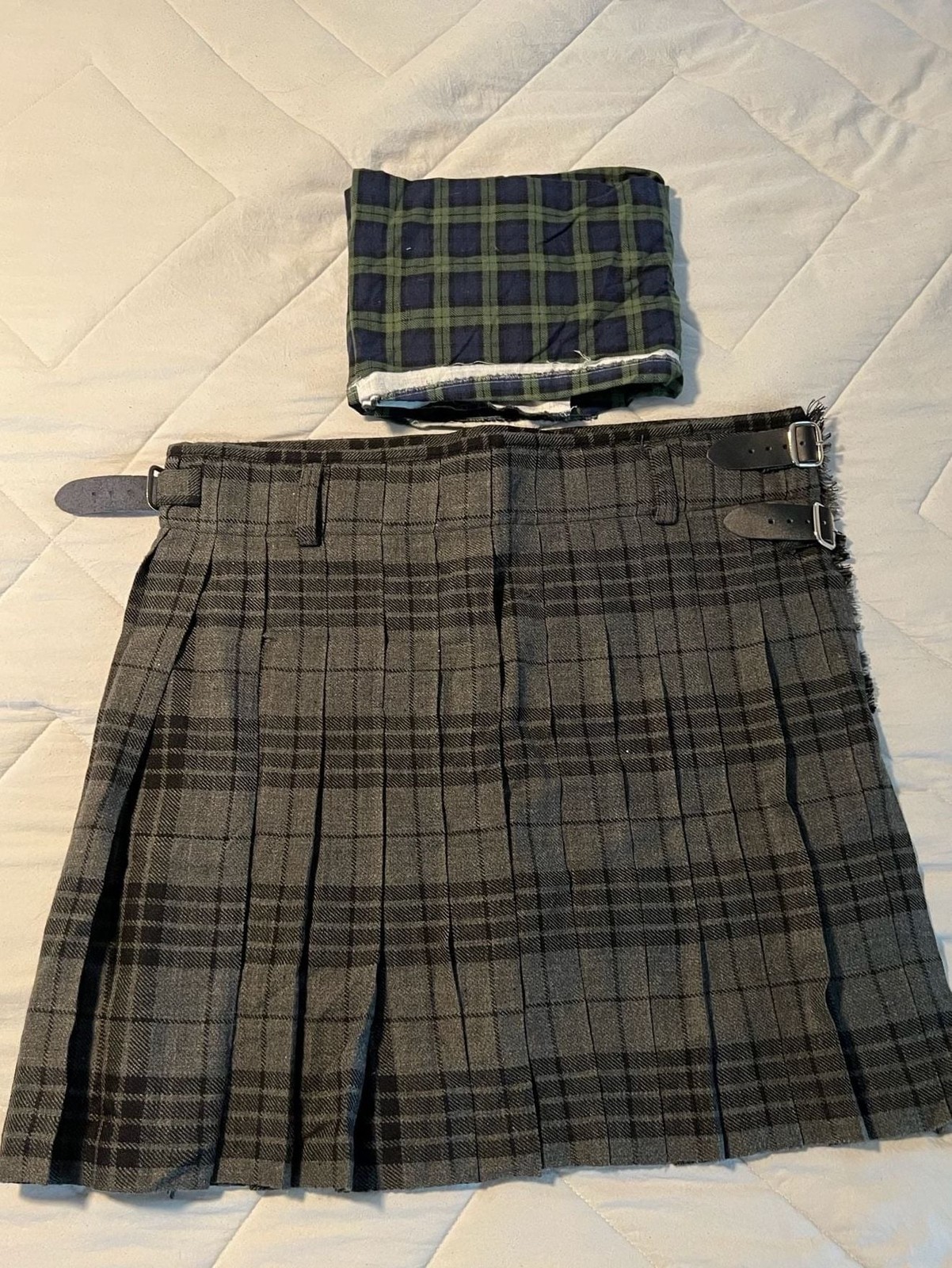 All Safe Trading Scottish Design Grey Watch Tartan Pleated Kilt with Leather Str