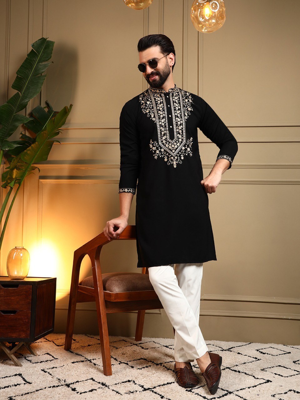 Elegant Men’s Embroidered Kurta Pajama Set – Perfect for Wedding & Festive Wear
