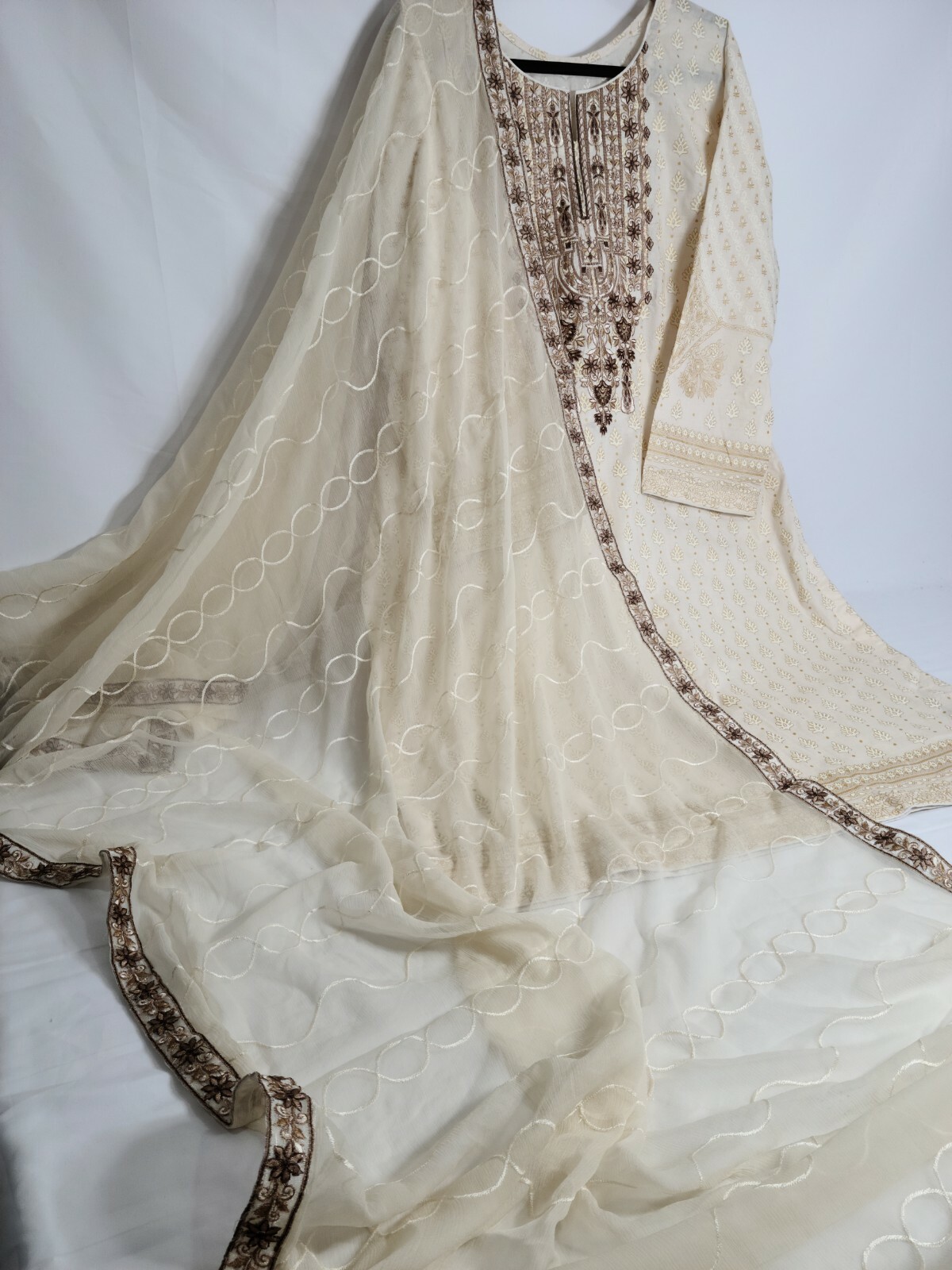 Pakistani Lawn Embroidery Kameez Shalwar With Chiffon Dupatta 3XL Bust 50