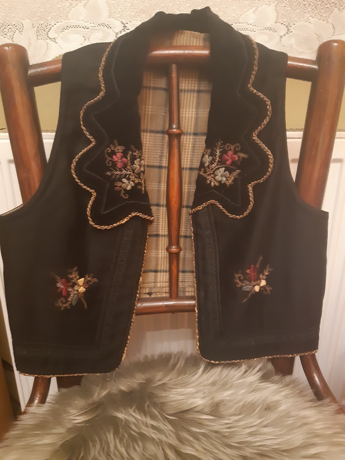 Traditional Romanian Women”s Waistcoat