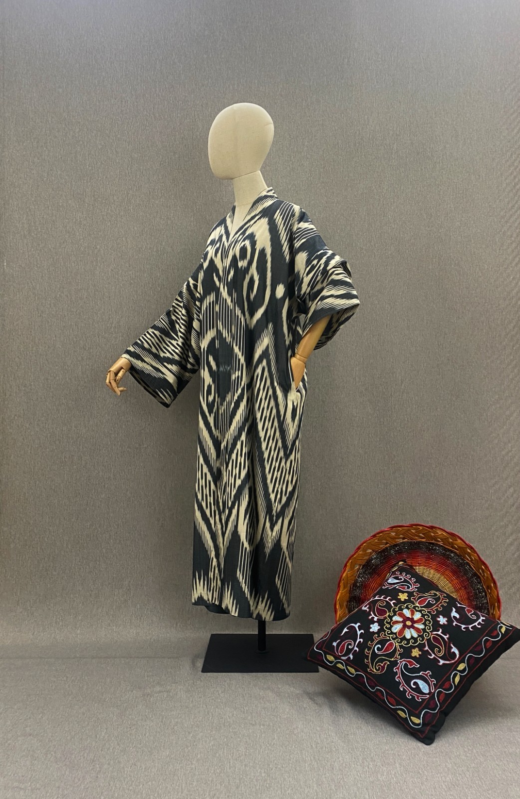 Uzbek silk ikat chapan/Cotton jacket/Boho coat/Ethnic abaya cape/Tribal kimono