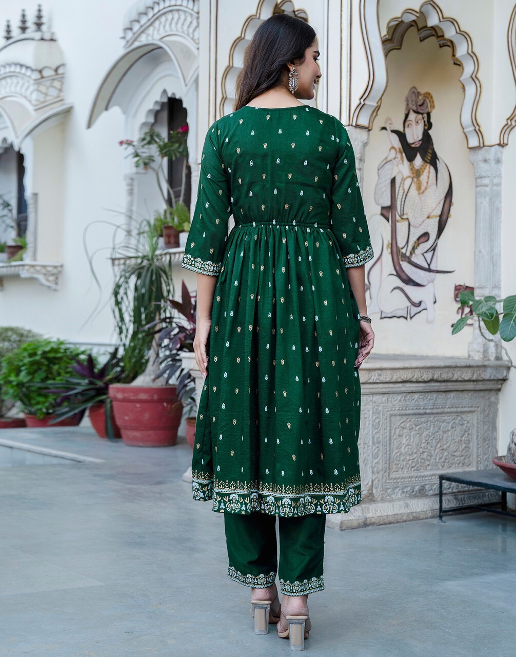 Women Cotton Blend Kurta Pant Dupatta Set