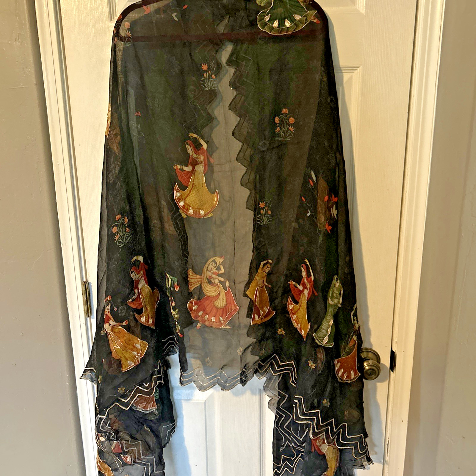 Beautiful Indian Saree Wrap Black Multi. Gold Accent Women & Flowers 40″X96″