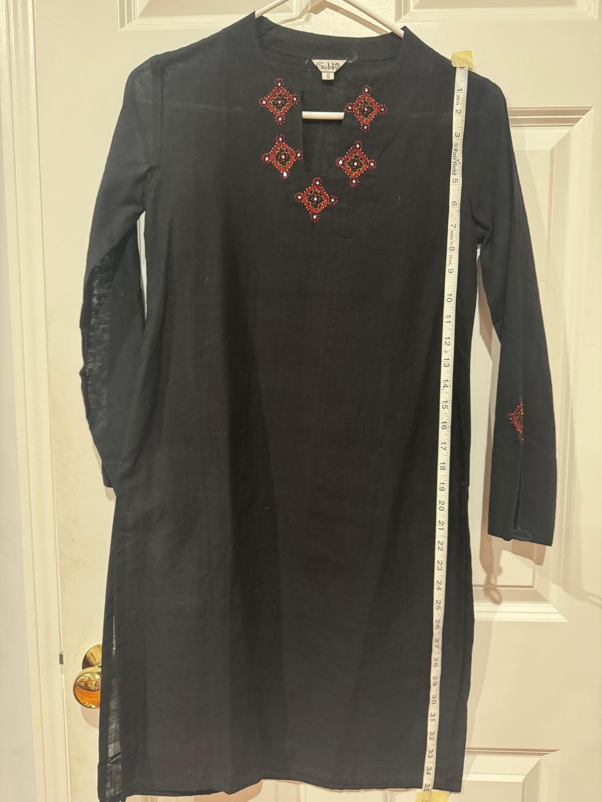Black embroidered Kurta top with embroidery and 3/4 Sleeve