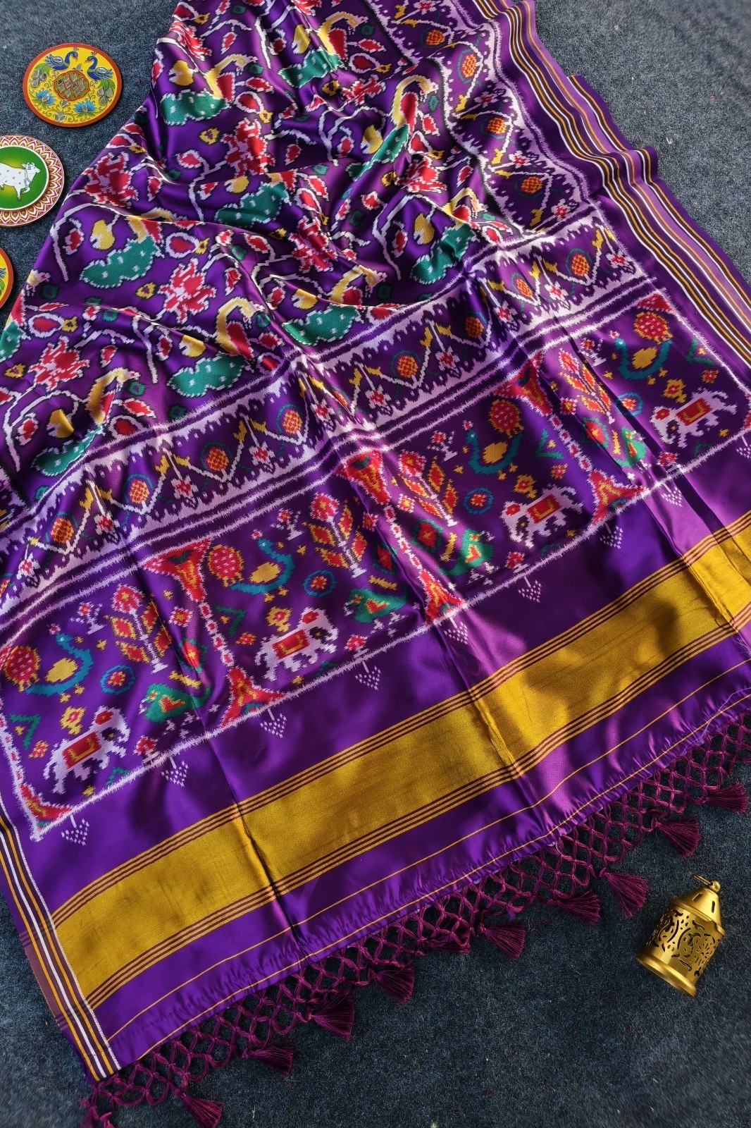 Women Purple Soft Patola Silk Saree With Ikkat Print & Unstitched Blouse Piece