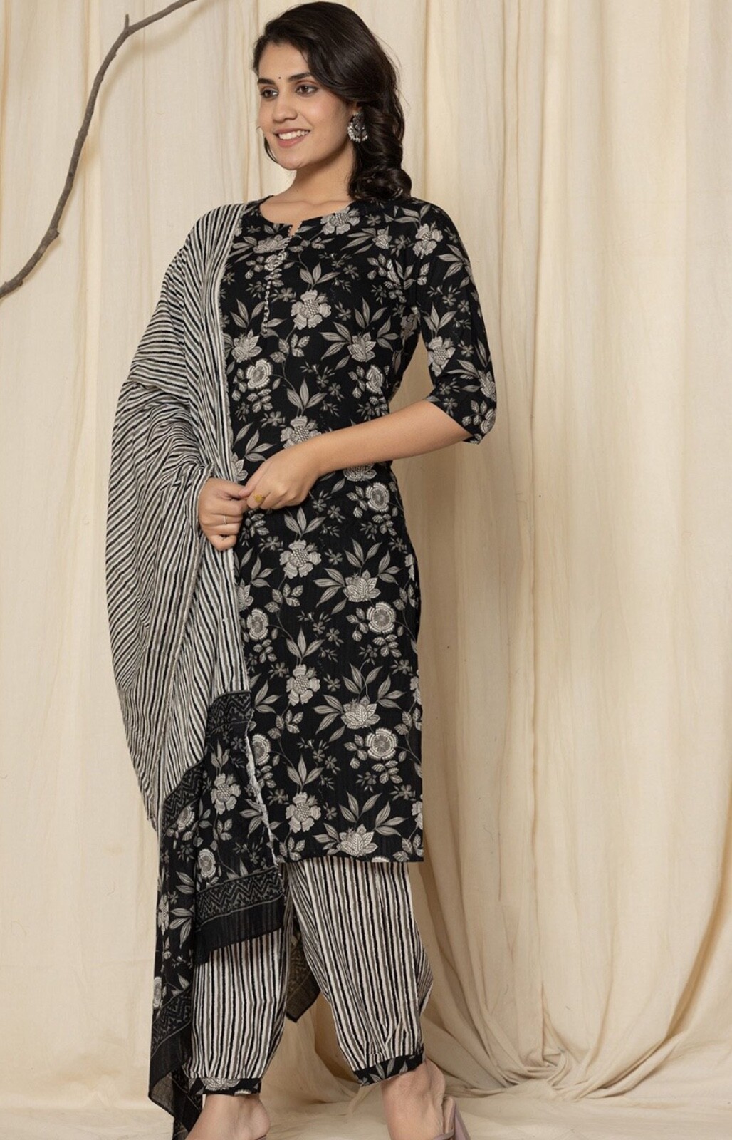 Indian designer Kurthi set with dupatta for women – Full stiched, ready to wear
