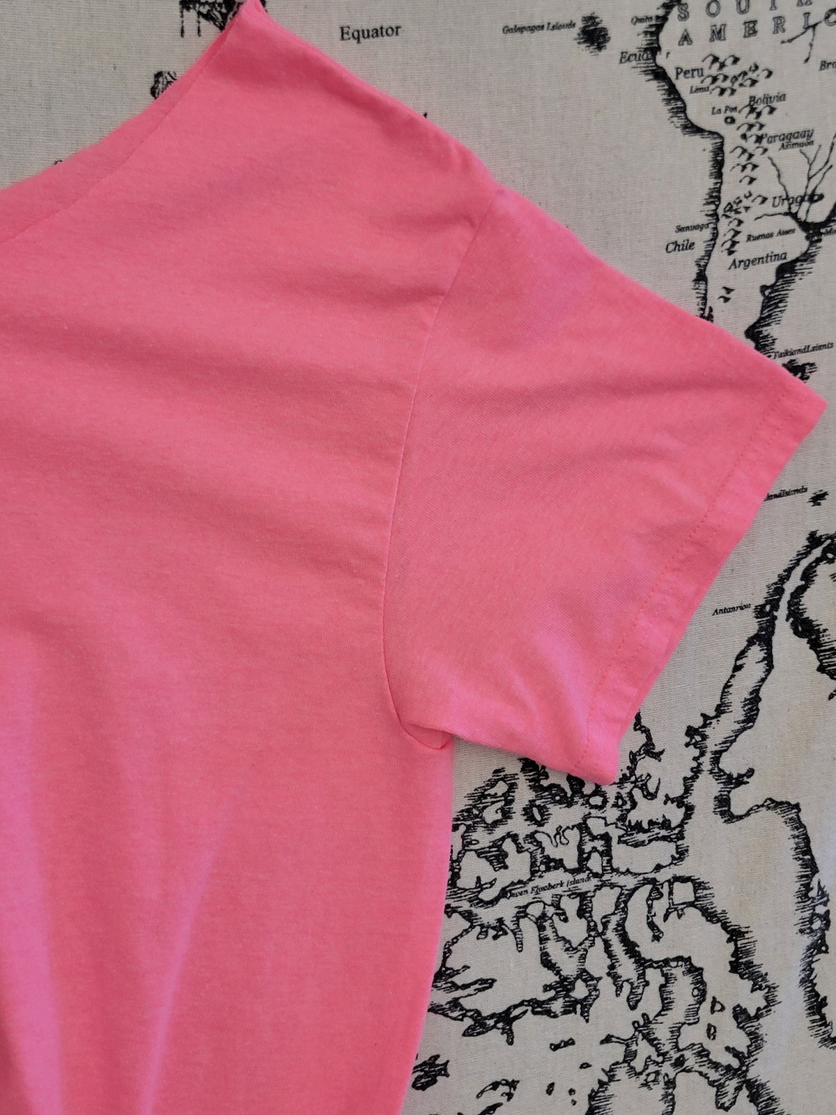 Women’s Pink Short Sleeve T-Shirt Crew Neck Knot Detail – Used – Good