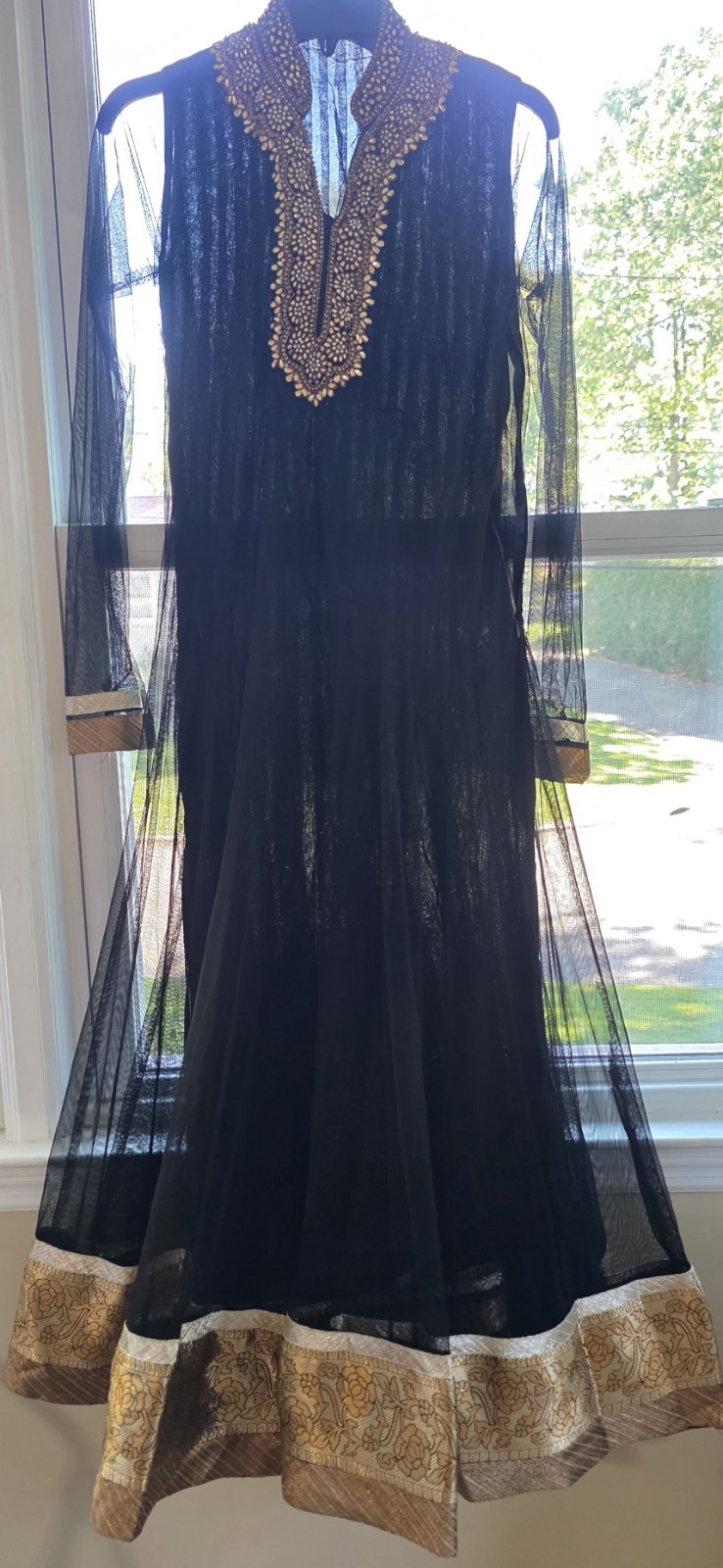 Embroided Elegant Anarkali Women Suit Includes Shirt, Veil/Dupatta Small Size