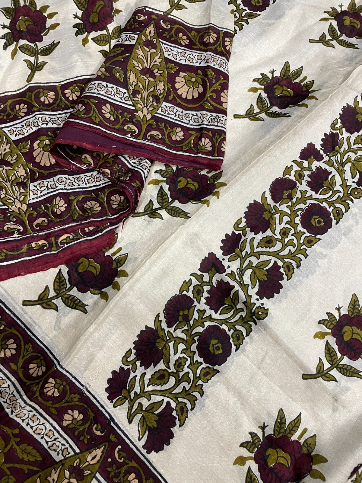 100% Pure Silk Saree | Recycled Indian Sari Fabric | Craft Dress Material SS1816