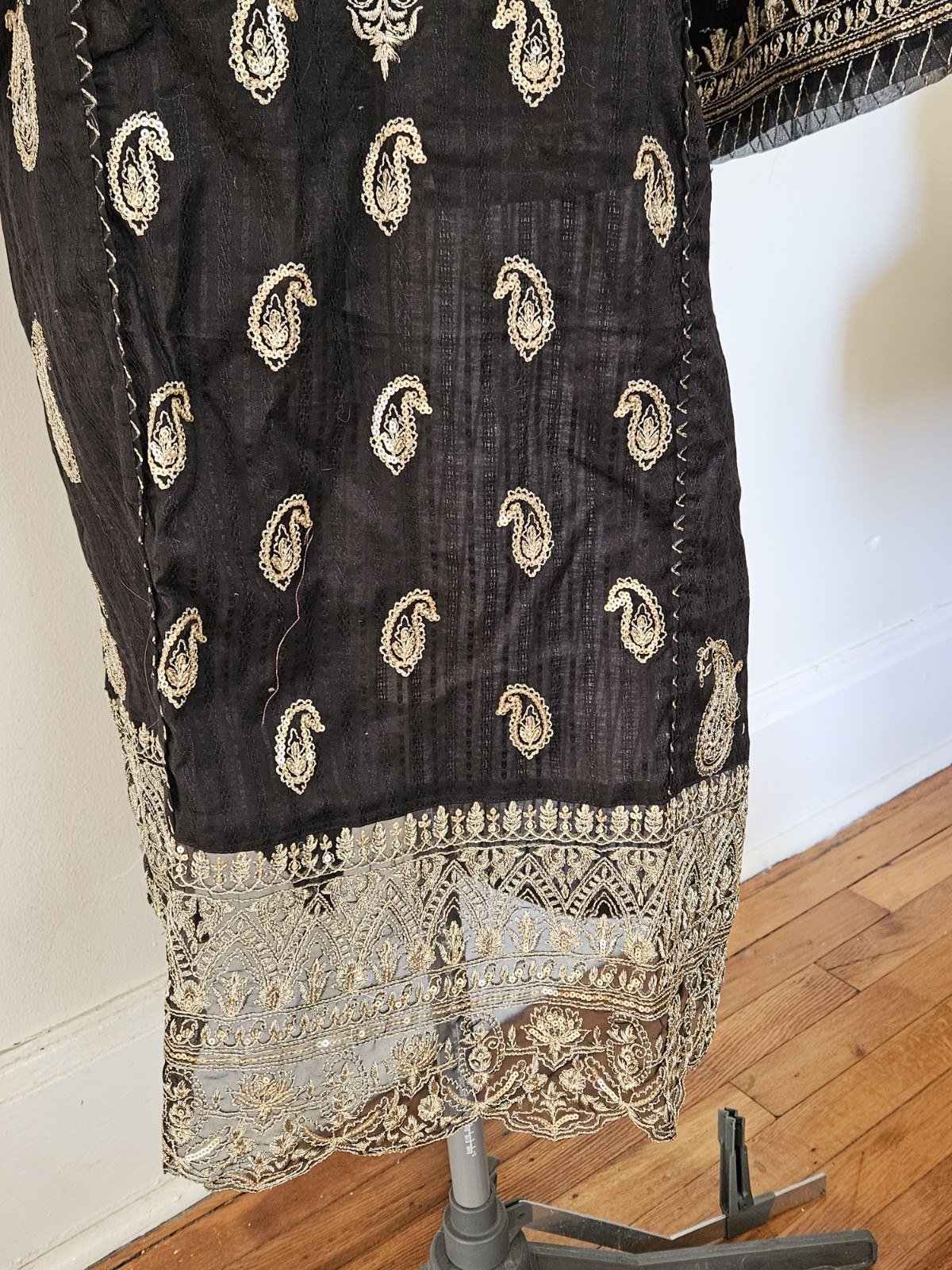 NWT Junaid Jamshed J Pret Medium 12 “SOLD AS IS” 2 Piece