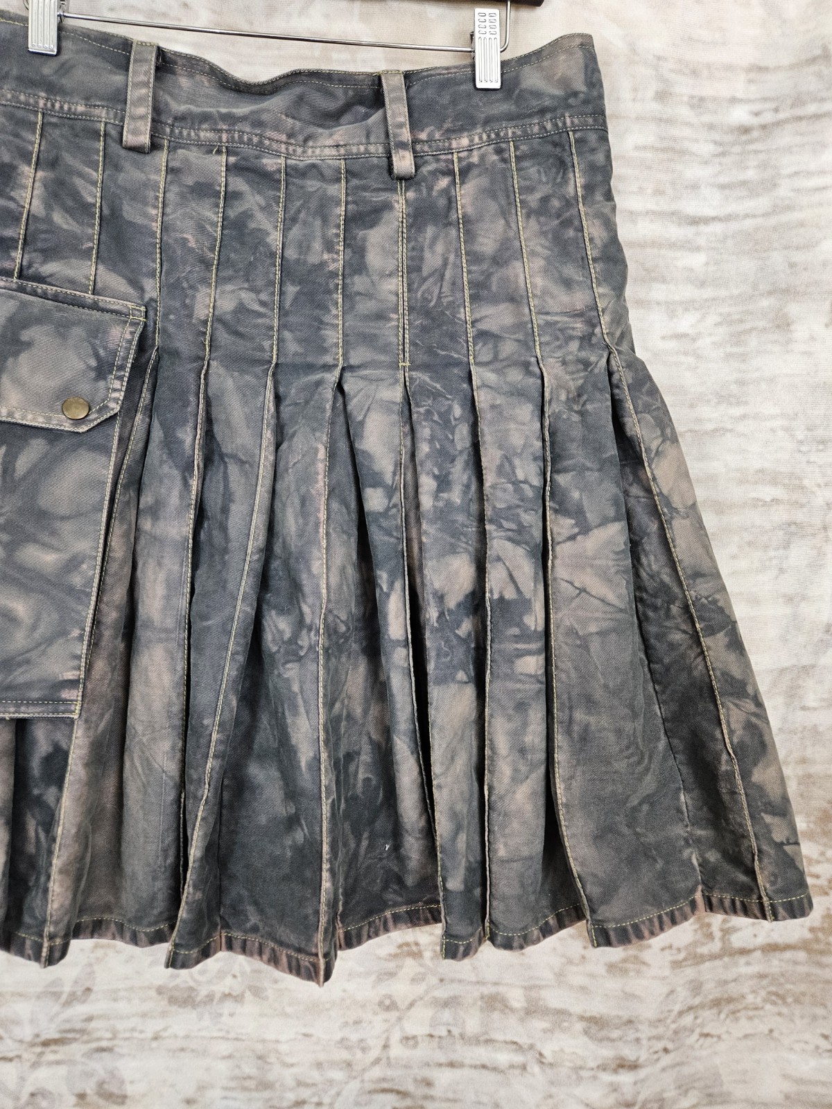 Damn Near Kilt’em Mens Utility Kilt Cotton Cargo Tactical Size M Hand Distressed