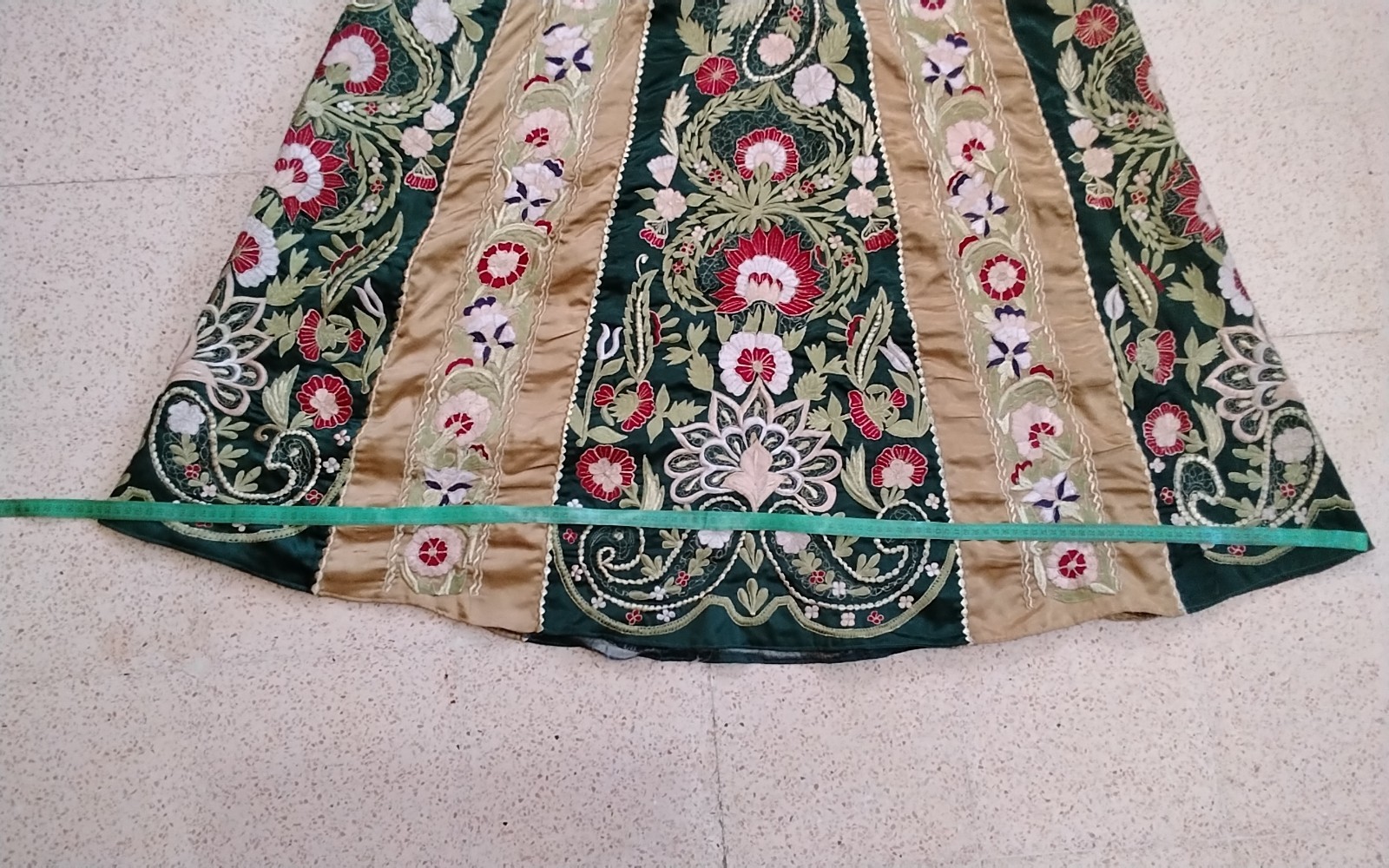 Vintage traditiona Palestinian Thobe Handmade Satin Green Gold Embroidered Abaya