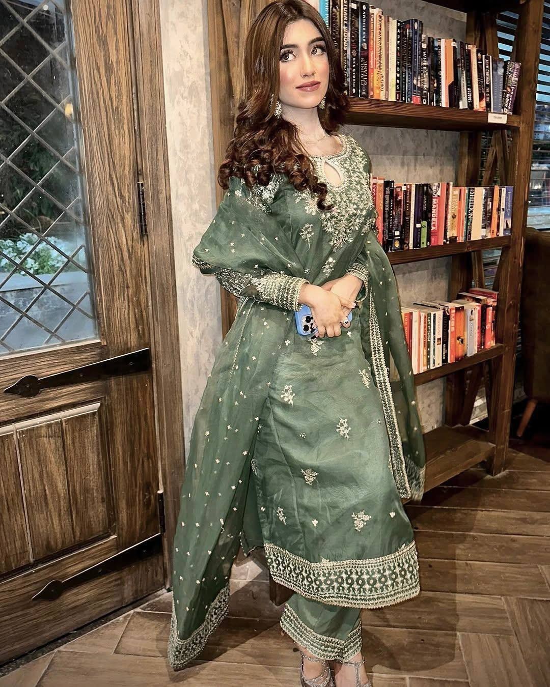 Pakistani Pista-Green Kameez Salwar Readymade Indian Party Bollywood Wedding