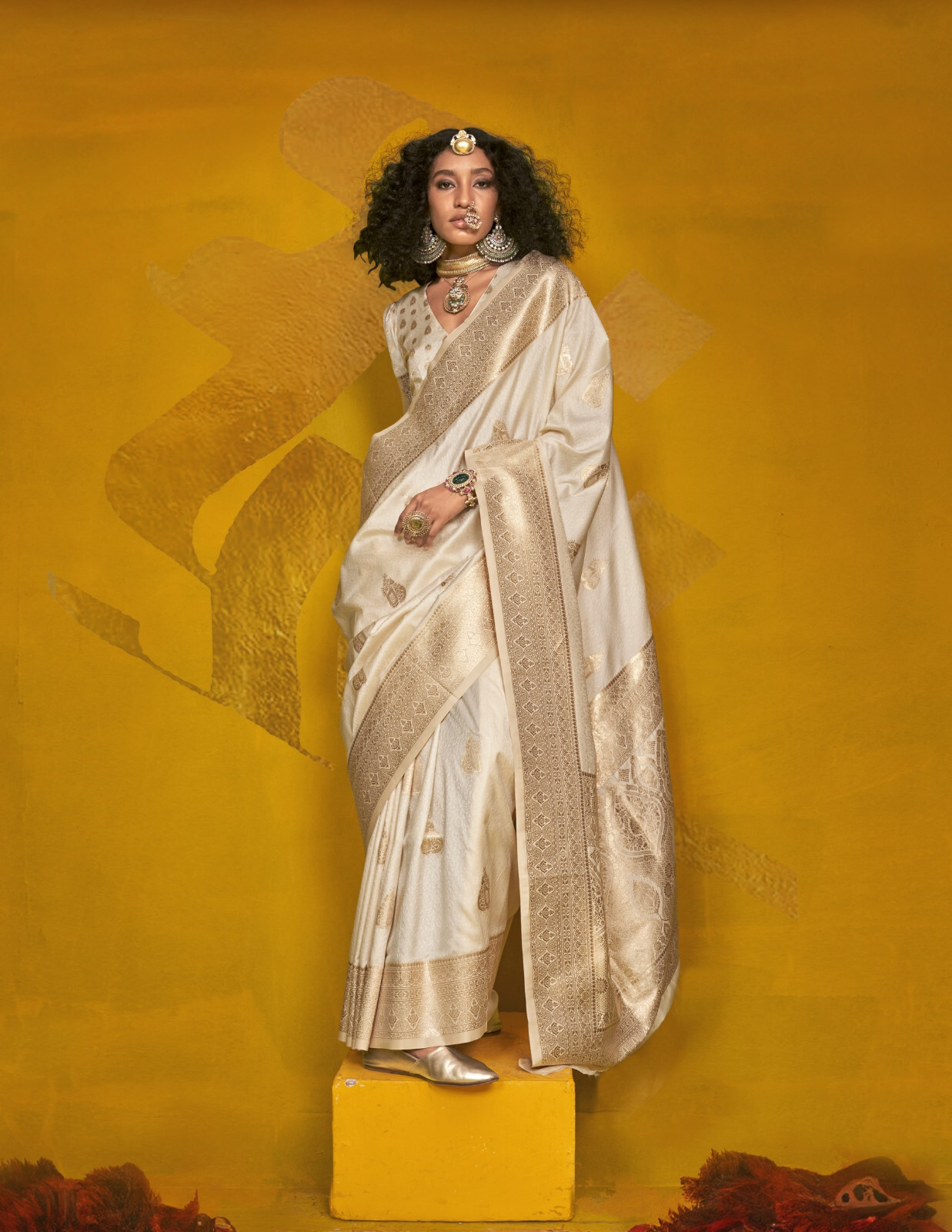 Women Silk Saree Golden Zari Weaving Indian Traditional Ethnic Wedding Wear Sari