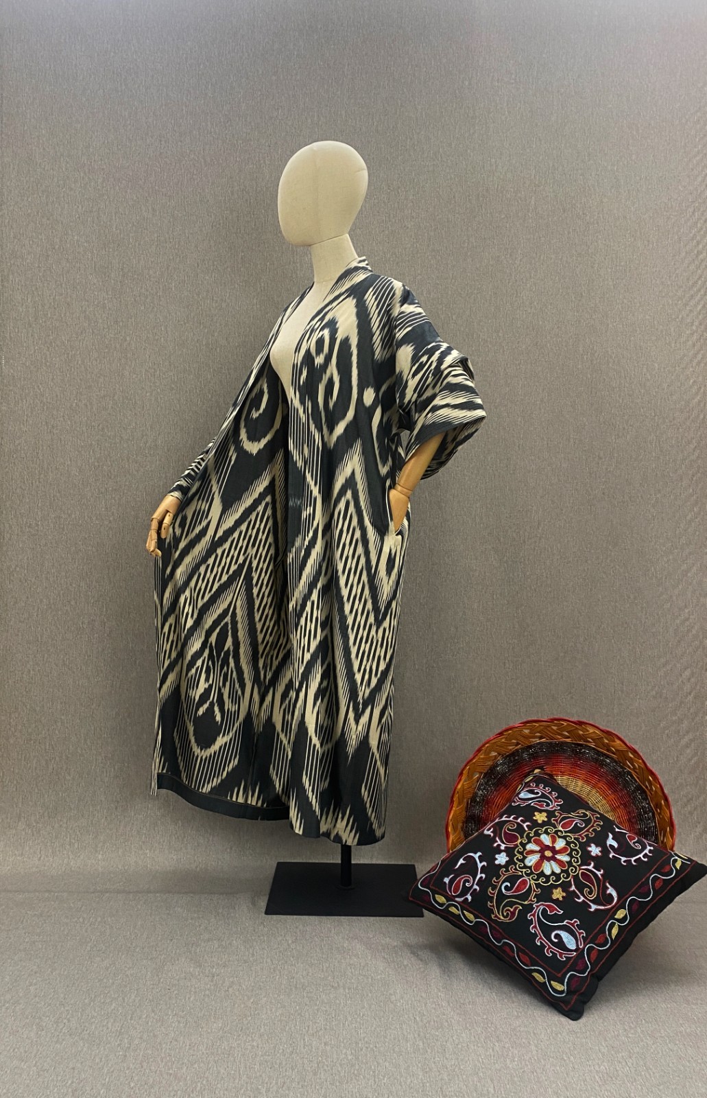 Uzbek silk ikat chapan/Cotton jacket/Boho coat/Ethnic abaya cape/Tribal kimono