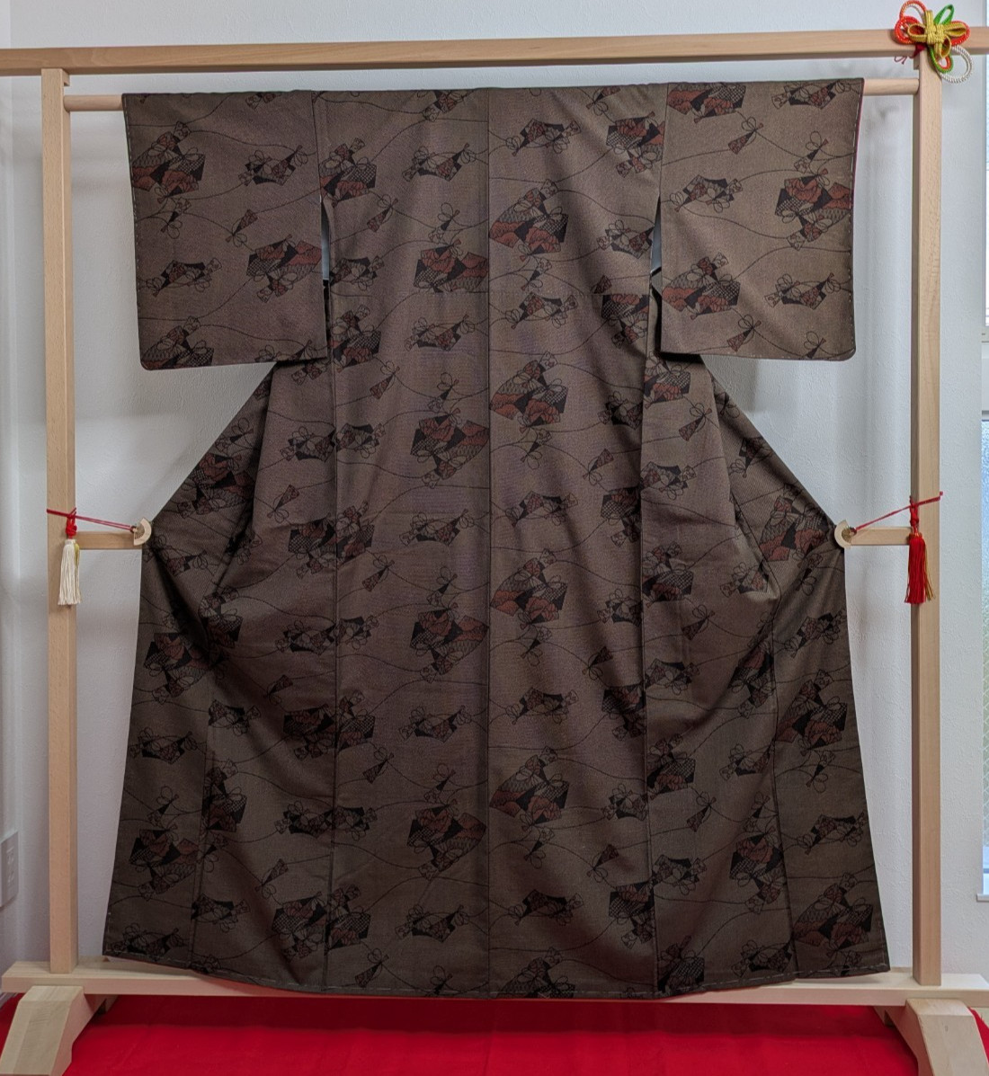 Authentic Japanese Kimono Silk Tsumugi Robe Hand-woven Brown Kasuri Textile Art