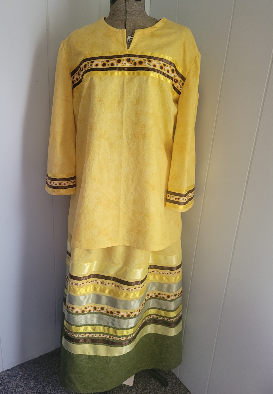 Womans sunflower ribbon skirt and shirt size M powwow regalia FREE SHIPPING