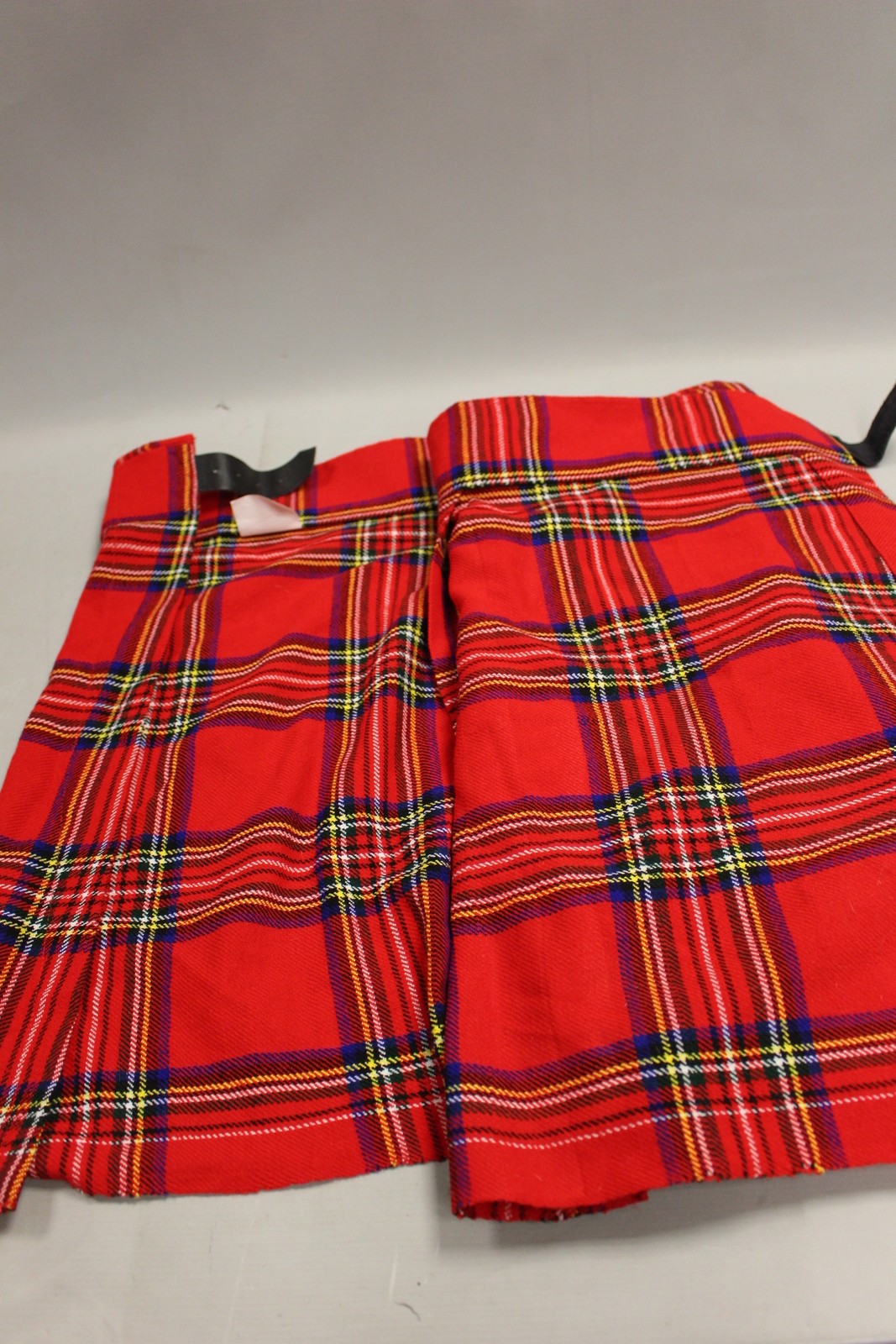 Men’s Scottich Design Tartan – Size: 36 – Used