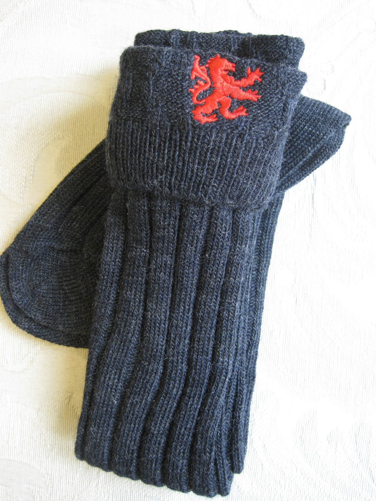 Embroidered Kilt Hose Socks ( Gray /w Lion ) NEW Size Large